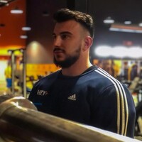 Coach sportif, Homme toutes mains