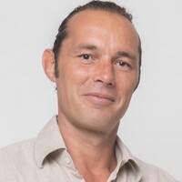 Domestic couple, Caretaker couple