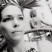 Laidy's maid, Housekeeper