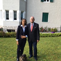 Couple de gardiens, Femme de m�nage