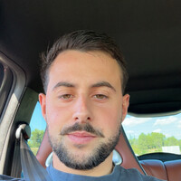 Homme toutes mains, Chauffeur