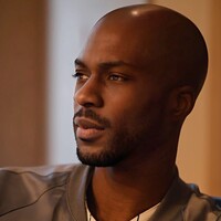 Styliste, Homme toutes mains